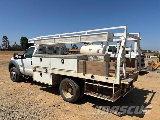Ford F-450 Pick-upy / Pojazdy z otwieranymi burtami