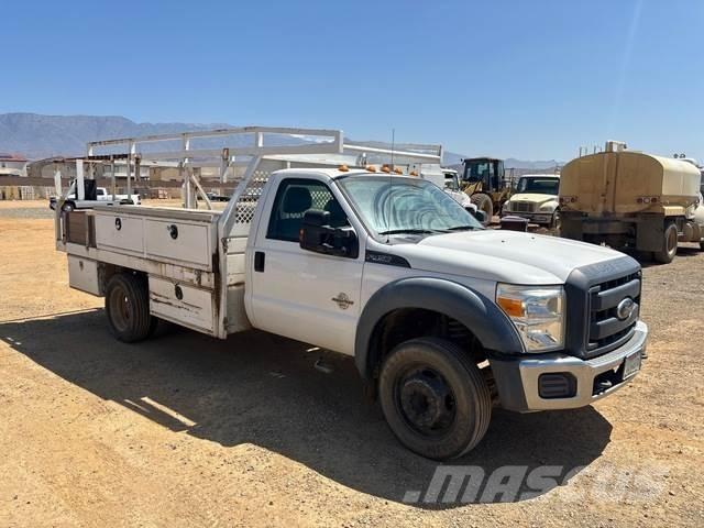 Ford F-450 Pick-upy / Pojazdy z otwieranymi burtami