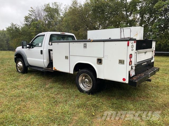 Ford F-450 Pick-upy / Pojazdy z otwieranymi burtami