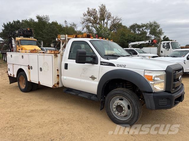 Ford F-450 Pick-upy / Pojazdy z otwieranymi burtami