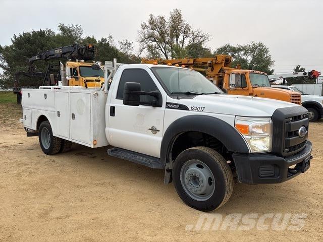Ford F-450 Pick-upy / Pojazdy z otwieranymi burtami
