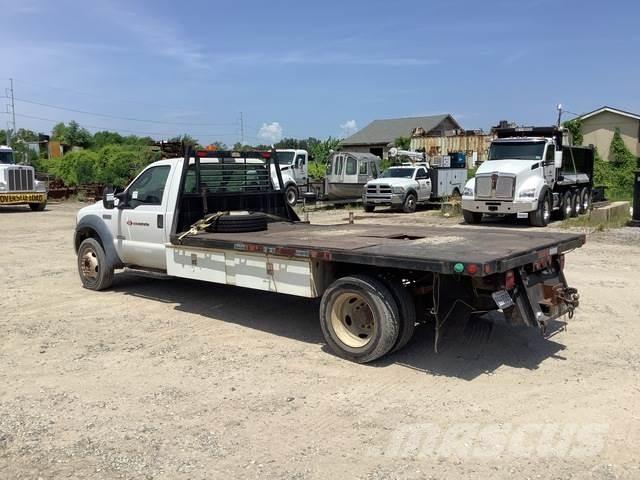 Ford F-550 Ciężarówki typu Platforma / Skrzynia