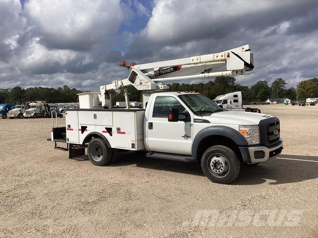 Ford F-550 Podnośniki koszowe