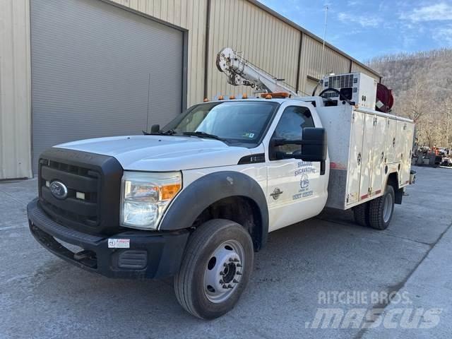 Ford F-550 Pojazdy komunalne