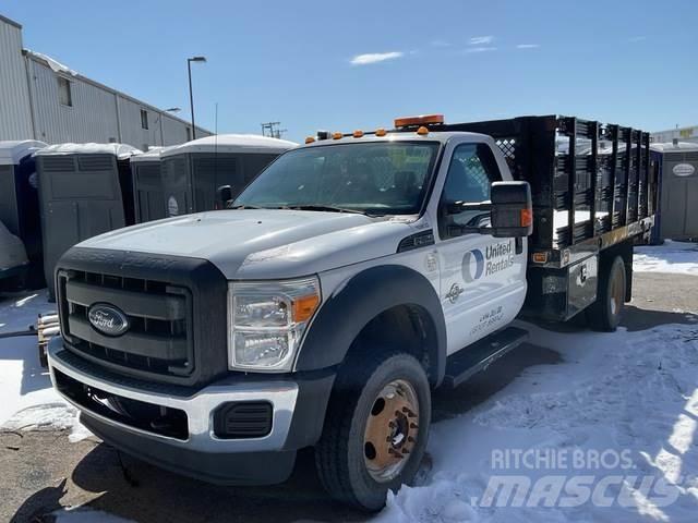 Ford F-550 Ciężarówki typu Platforma / Skrzynia