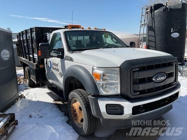 Ford F-550 Ciężarówki typu Platforma / Skrzynia