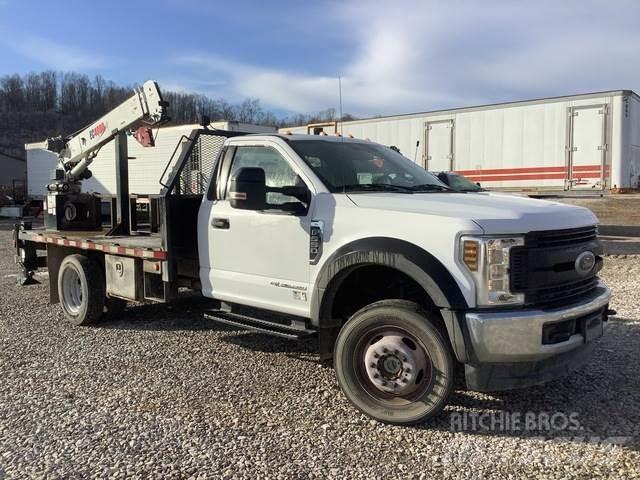 Ford F-550 Ciężarówki typu Platforma / Skrzynia