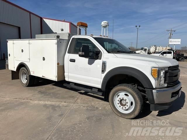 Ford F-550 Pojazdy komunalne