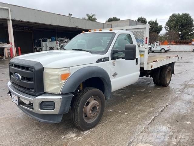 Ford F-550 Ciężarówki typu Platforma / Skrzynia