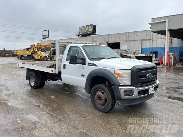 Ford F-550 Ciężarówki typu Platforma / Skrzynia