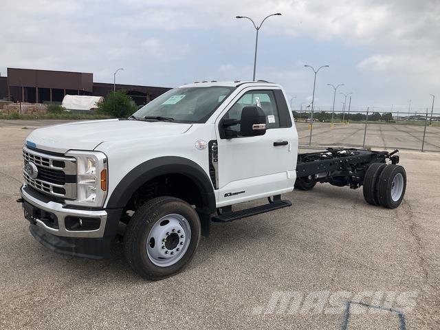 Ford F-550 Kabiny i wnętrze