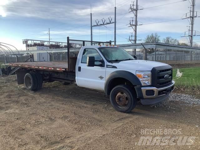 Ford F-550 Ciężarówki typu Platforma / Skrzynia