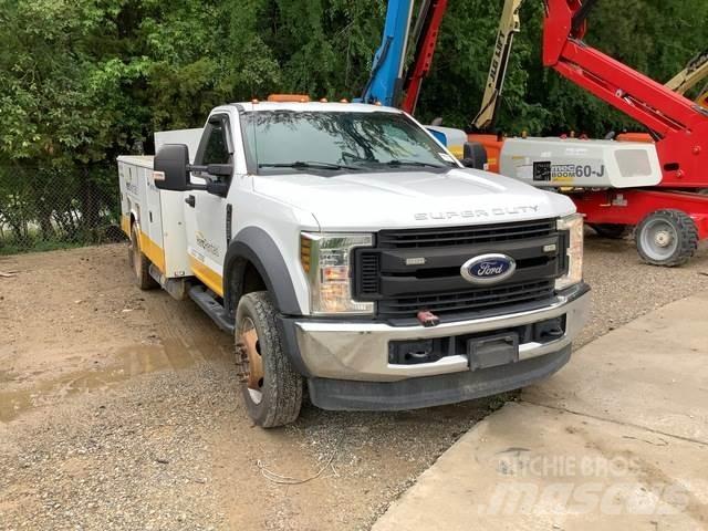 Ford F-550 Pojazdy komunalne