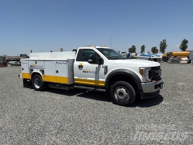 Ford F-550 Pojazdy komunalne