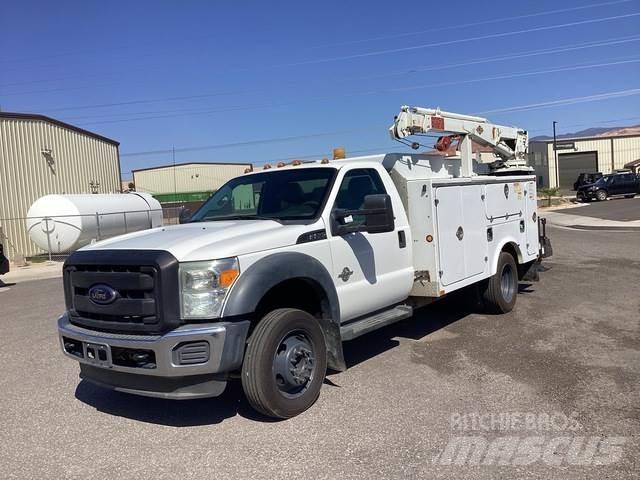 Ford F-550 Pojazdy komunalne