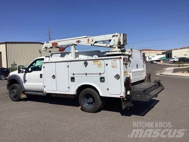 Ford F-550 Pojazdy komunalne