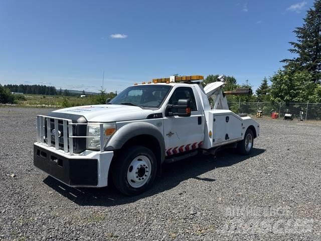 Ford F-550 Samochody ratownicze pomocy drogowej