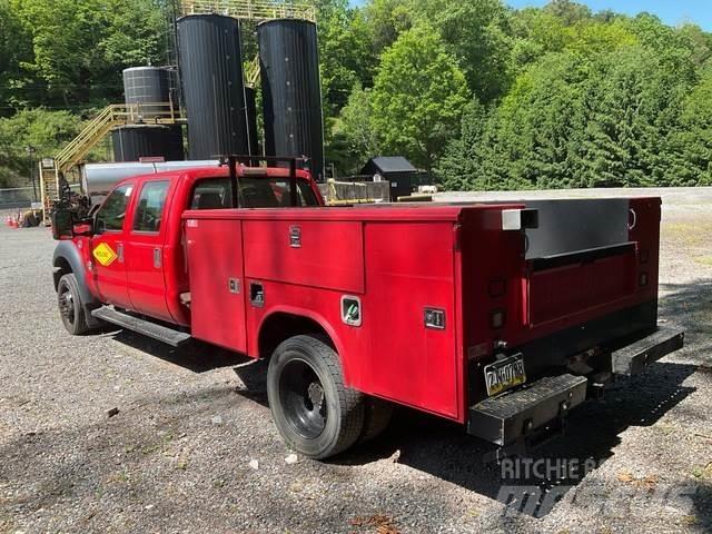 Ford F-550 Pick-upy / Pojazdy z otwieranymi burtami