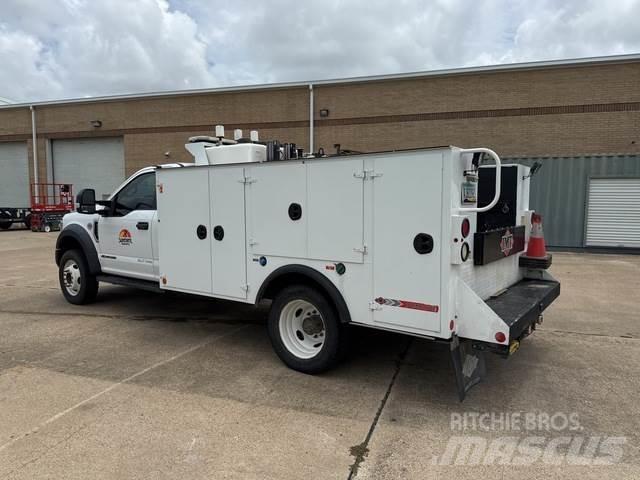 Ford F-550 Pojazdy komunalne