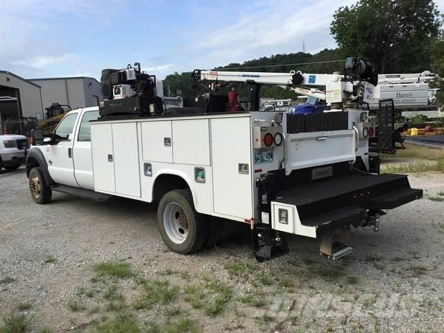 Ford F-550 Pojazdy komunalne
