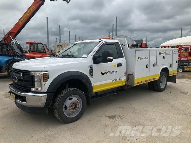 Ford F-550 Cysterna