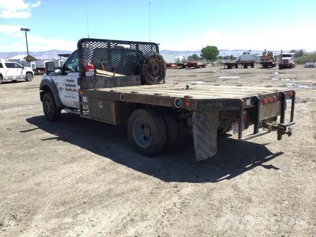 Ford F-550 Ciężarówki typu Platforma / Skrzynia