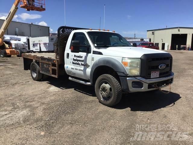 Ford F-550 Ciężarówki typu Platforma / Skrzynia