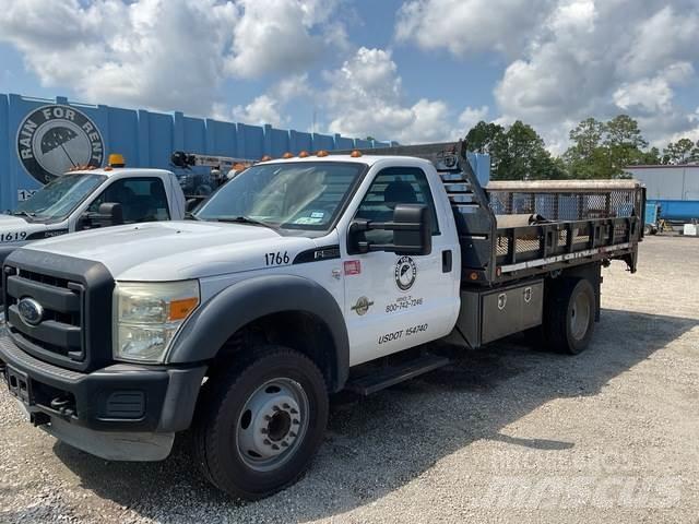 Ford F-550 Ciężarówki typu Platforma / Skrzynia