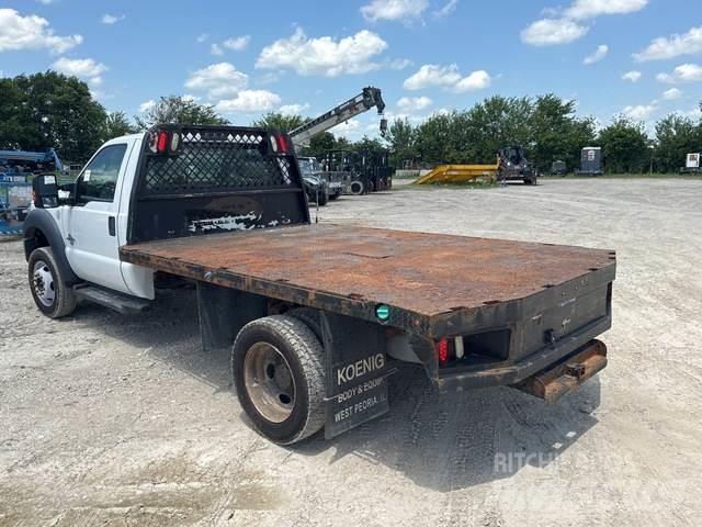 Ford F-550 Ciężarówki typu Platforma / Skrzynia