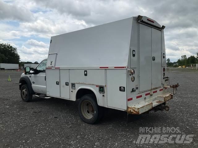 Ford F-550 Pick-upy / Pojazdy z otwieranymi burtami
