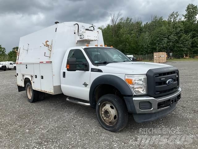Ford F-550 Pick-upy / Pojazdy z otwieranymi burtami
