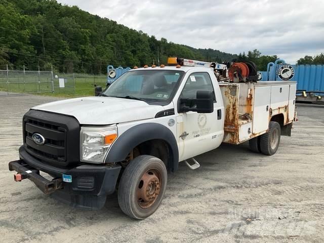 Ford F-550 Pojazdy komunalne