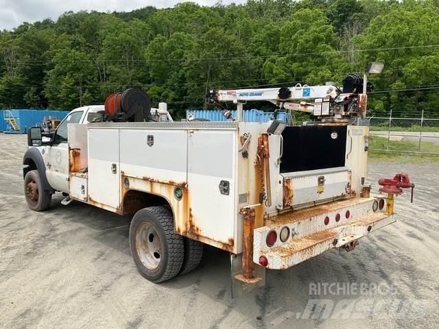 Ford F-550 Pojazdy komunalne