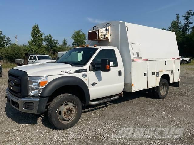 Ford F-550 Pick-upy / Pojazdy z otwieranymi burtami