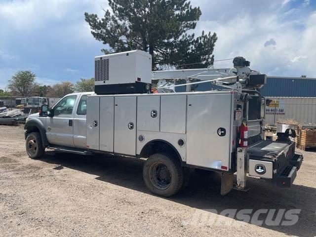 Ford F-550 Pojazdy komunalne