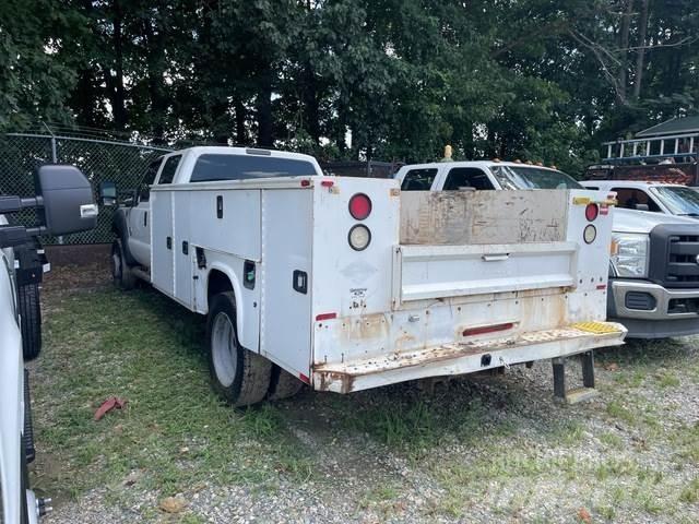 Ford F-550 Pick-upy / Pojazdy z otwieranymi burtami