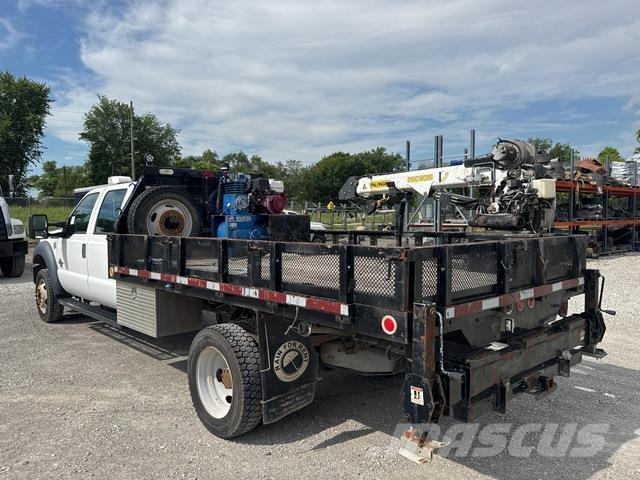 Ford F-550 Pojazdy komunalne