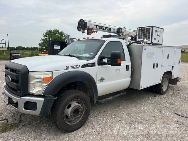 Ford F-550 Pojazdy komunalne