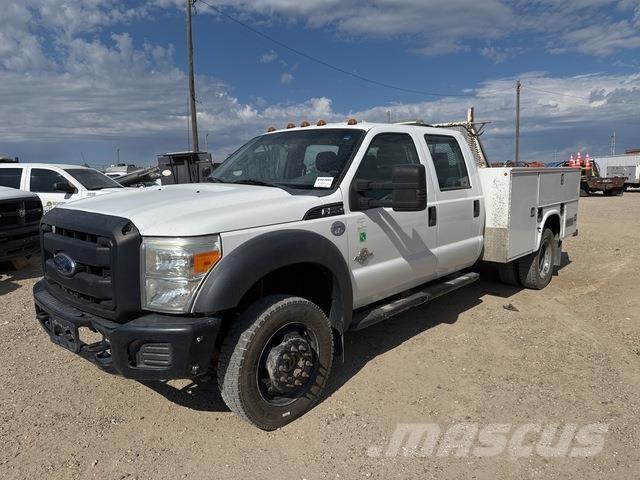 Ford F-550 Pick-upy / Pojazdy z otwieranymi burtami