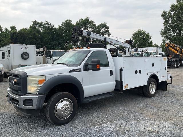 Ford F-550 Pojazdy komunalne