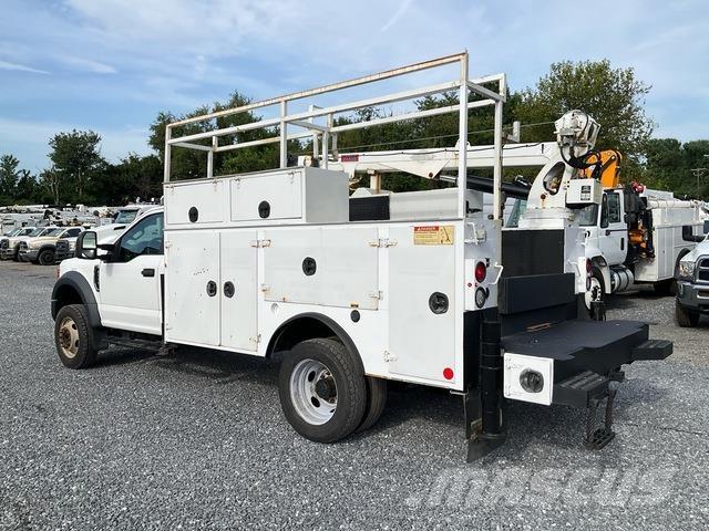 Ford F-550 Pojazdy komunalne