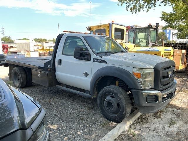 Ford F-550 Ciężarówki typu Platforma / Skrzynia