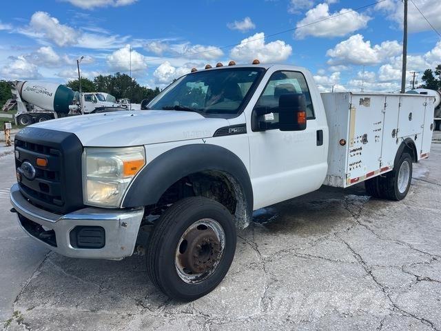 Ford F-550 Pojazdy komunalne