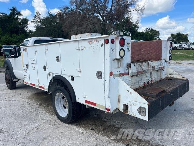 Ford F-550 Pojazdy komunalne