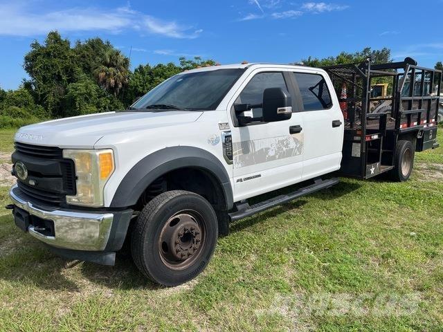 Ford F-550 Pick-upy / Pojazdy z otwieranymi burtami