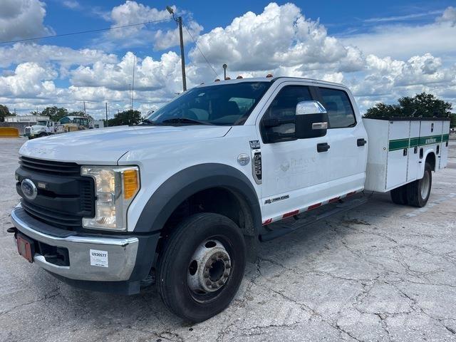 Ford F-550 Pick-upy / Pojazdy z otwieranymi burtami