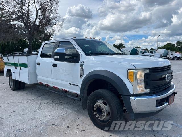 Ford F-550 Pick-upy / Pojazdy z otwieranymi burtami