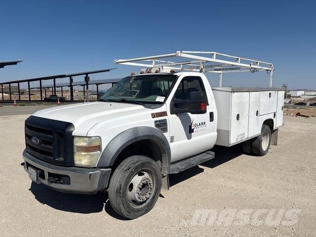 Ford F-550 Pick-upy / Pojazdy z otwieranymi burtami