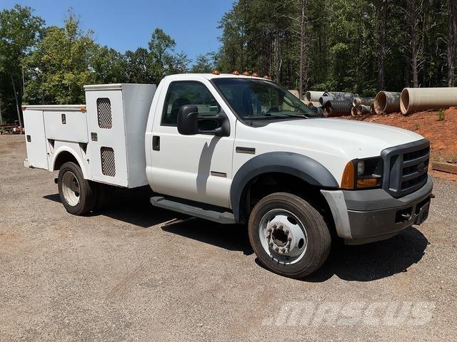 Ford F-550 Pick-upy / Pojazdy z otwieranymi burtami