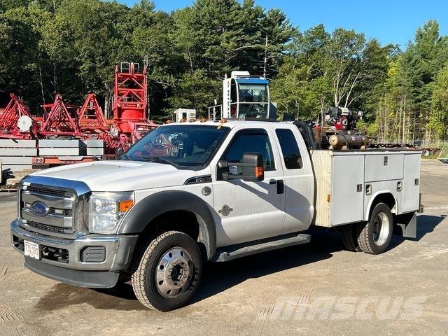 Ford F-550 Pick-upy / Pojazdy z otwieranymi burtami